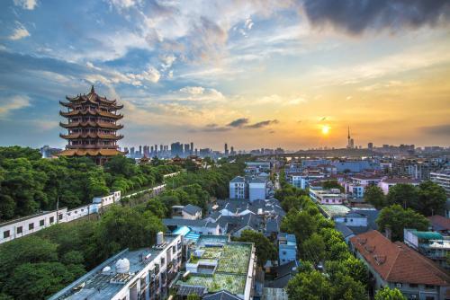 湖北智造领航未来，前沿高科技产品巡礼