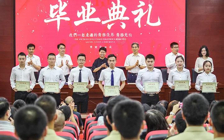 山城重庆，现代魅力新篇章