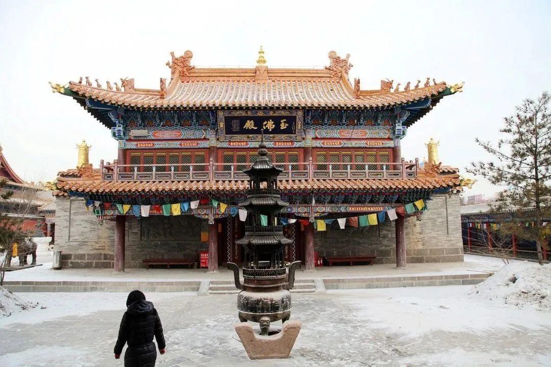 呼和浩特,草原明珠,历史与现代的交响乐章